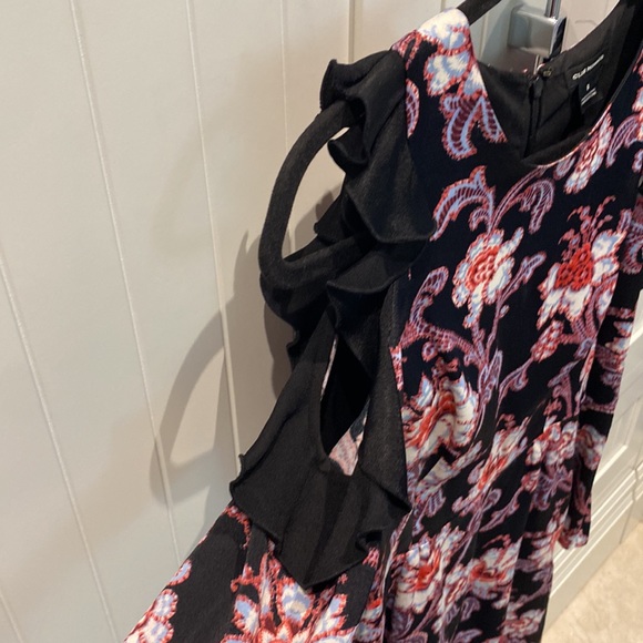 Club Monaco dress - Picture 2 of 3